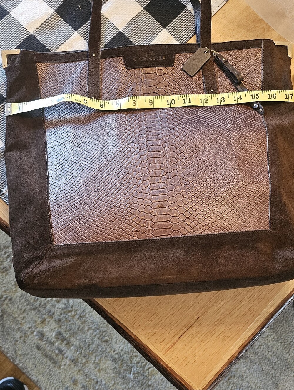 Coach Brown Interior with Gold Hardware - Picture 10 of 10
